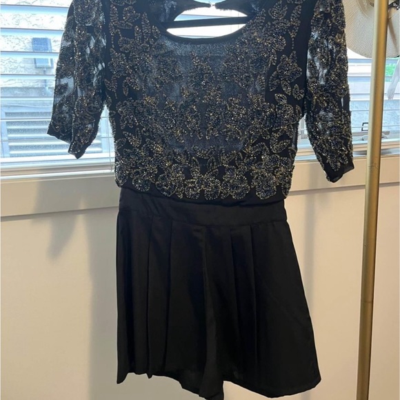 Women’s Revolve Socialite Beaded romper size xs - Picture 5 of 5
